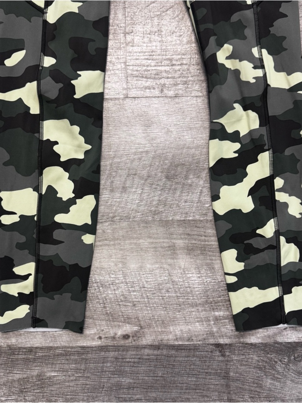 Lululemon Fast & Free Tight Heritage 365 Camo Crispin Green Nulux Ankle Sz. 4 - Picture 4 of 9